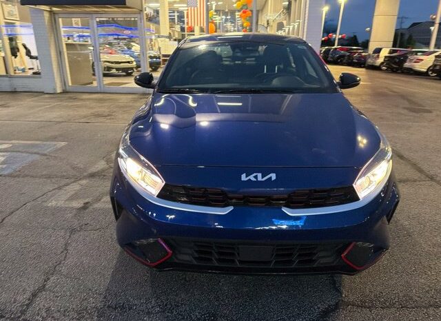
								Kia Forte full									