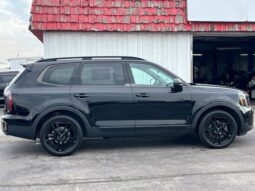 
										Kia Telluride full									