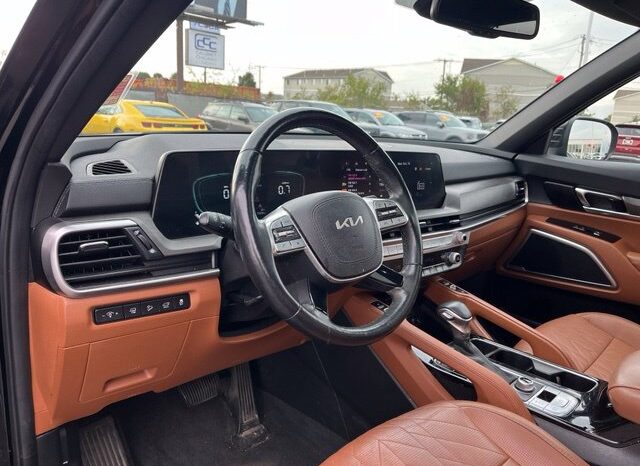 
								Kia Telluride full									