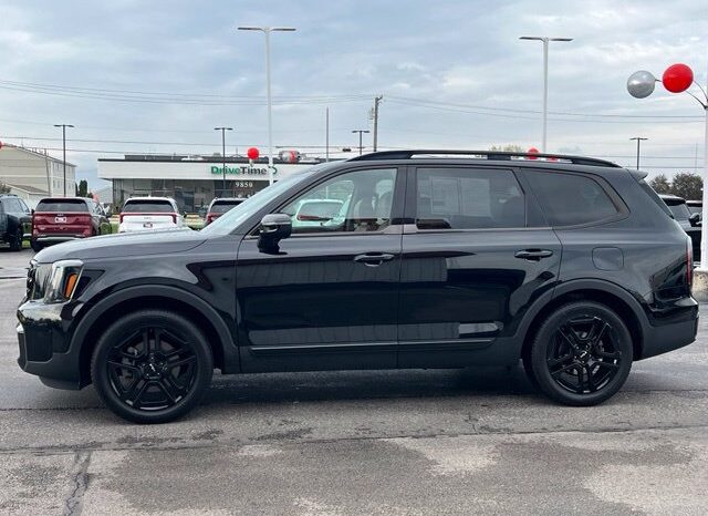 
								Kia Telluride full									
