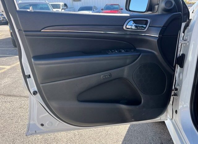 
								Jeep Grand Cherokee full									