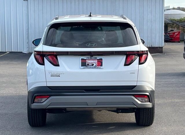
								Hyundai Tucson full									