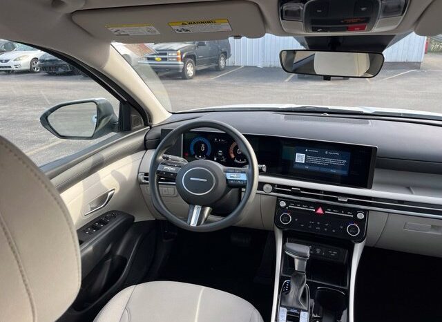 
								Hyundai Tucson full									
