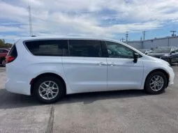 
										Chrysler Pacifica full									
