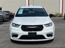 
										Chrysler Pacifica full									