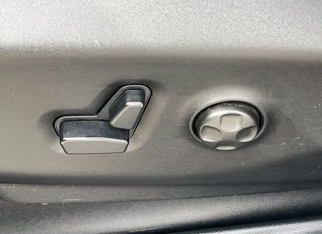 
								Chrysler Pacifica full									