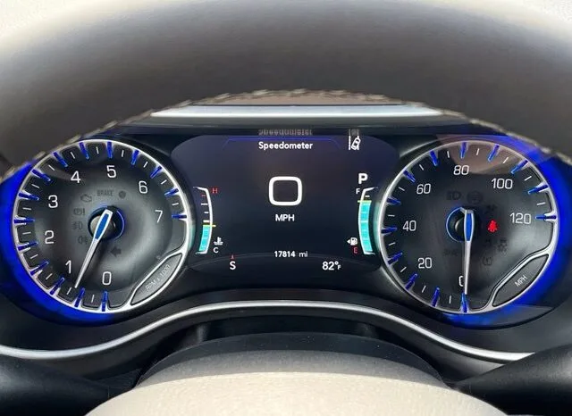 
								Chrysler Pacifica full									