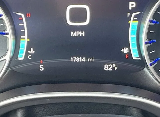 
								Chrysler Pacifica full									