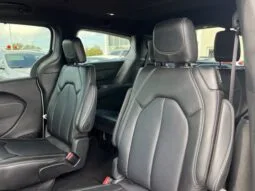 
										Chrysler Pacifica full									