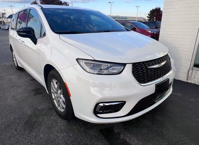 
								Chrysler Pacifica full									