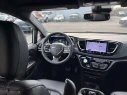
										Chrysler Pacifica full									
