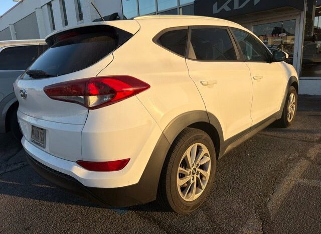 
								Hyundai Tucson full									