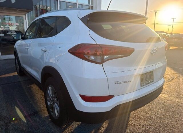 
								Hyundai Tucson full									