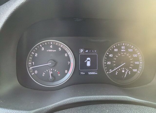 
								Hyundai Tucson full									