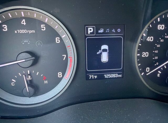 
								Hyundai Tucson full									