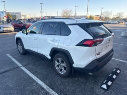 
										Toyota RAV4 Hybrid full									