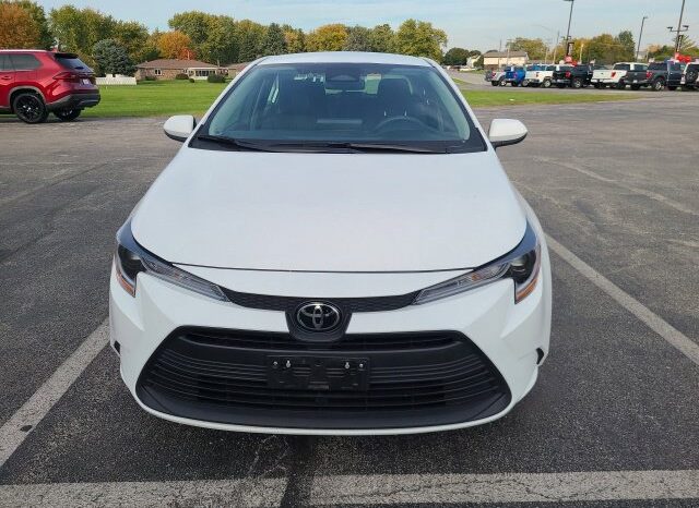 
								Toyota Corolla full									