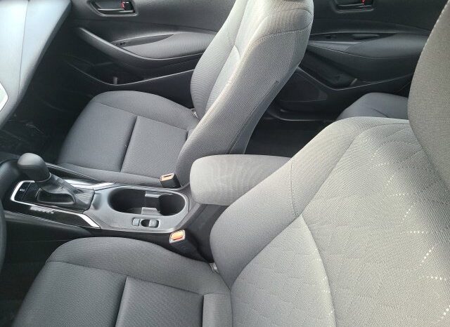 
								Toyota Corolla full									