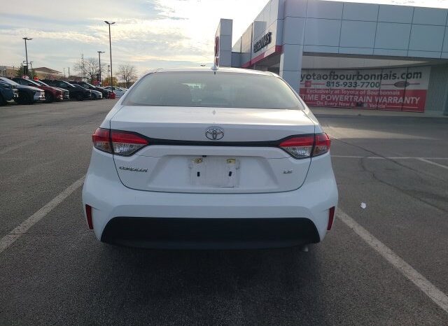 
								Toyota Corolla full									