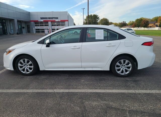 
								Toyota Corolla full									