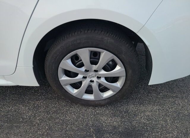 
								Toyota Corolla full									