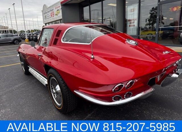 
								Chevrolet Corvette full									