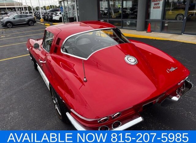 
								Chevrolet Corvette full									