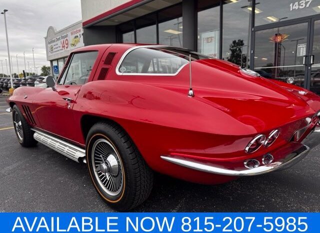 
								Chevrolet Corvette full									