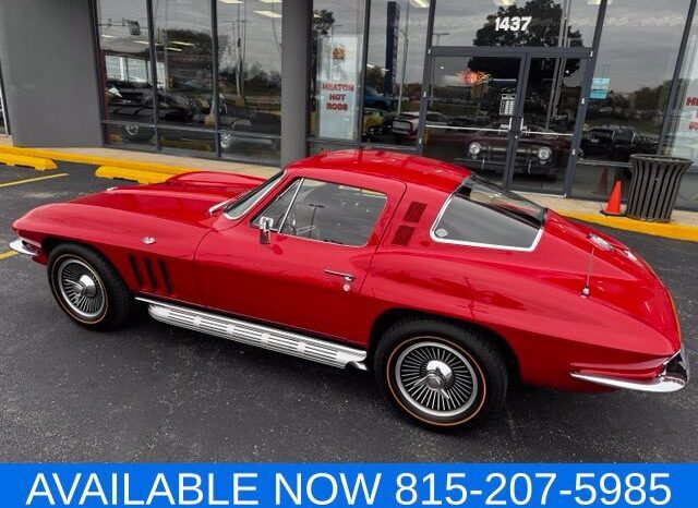 
								Chevrolet Corvette full									