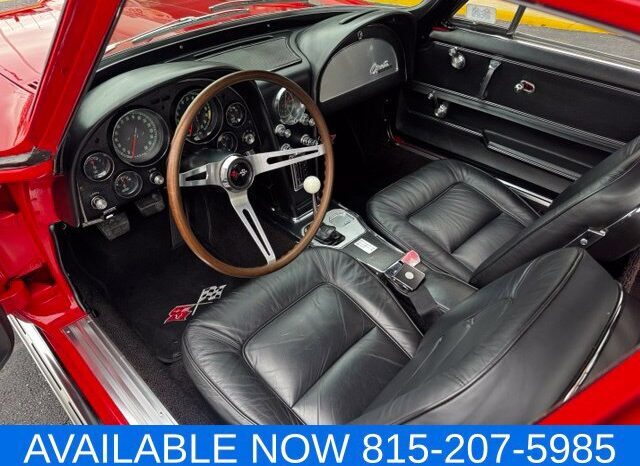 
								Chevrolet Corvette full									