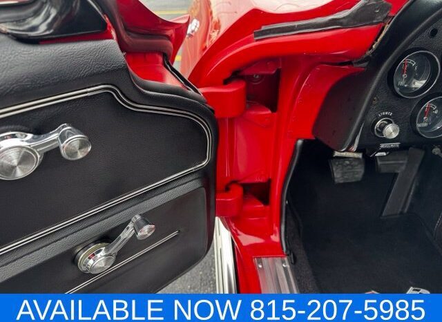
								Chevrolet Corvette full									