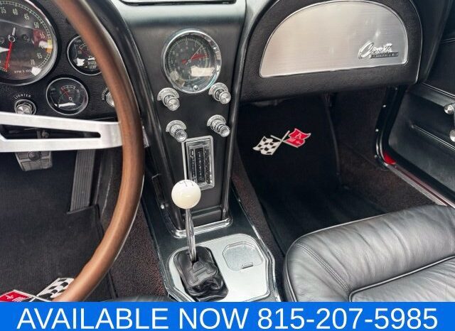 
								Chevrolet Corvette full									