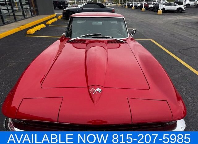 
								Chevrolet Corvette full									