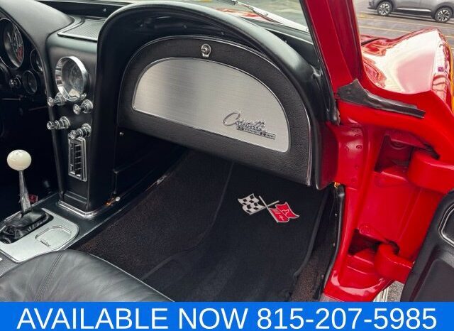
								Chevrolet Corvette full									