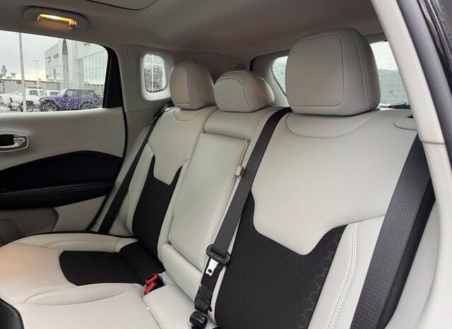 
								Jeep Compass full									