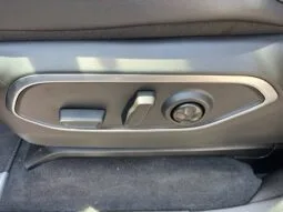 
										Jeep Grand Wagoneer full									