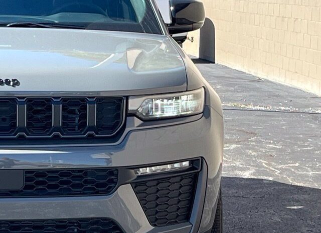 
								Jeep Grand Cherokee full									