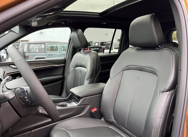 
								Jeep Grand Cherokee full									