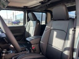 
										Jeep Gladiator full									