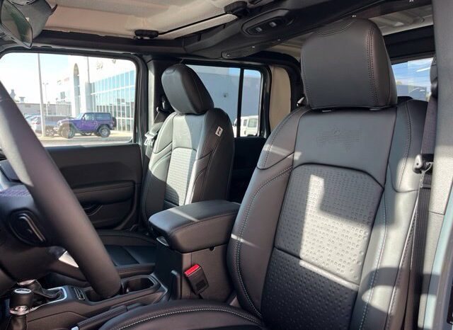 
								Jeep Gladiator full									