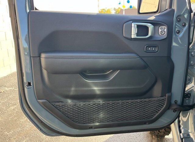 
								Jeep Gladiator full									