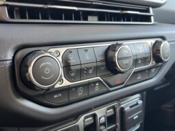 
										Jeep Gladiator full									