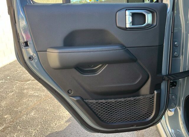 
								Jeep Gladiator full									