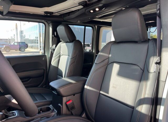 
								Jeep Wrangler full									