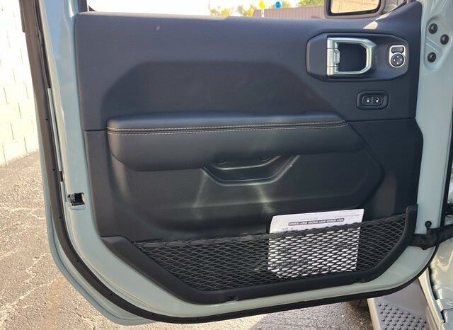 
								Jeep Wrangler full									