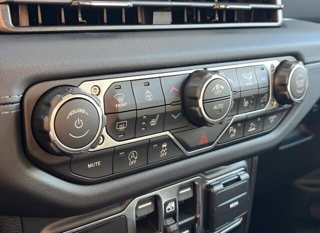 
								Jeep Wrangler full									