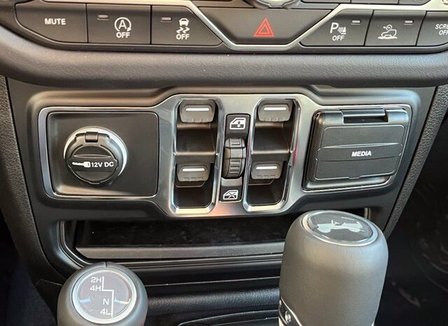 
								Jeep Wrangler full									
