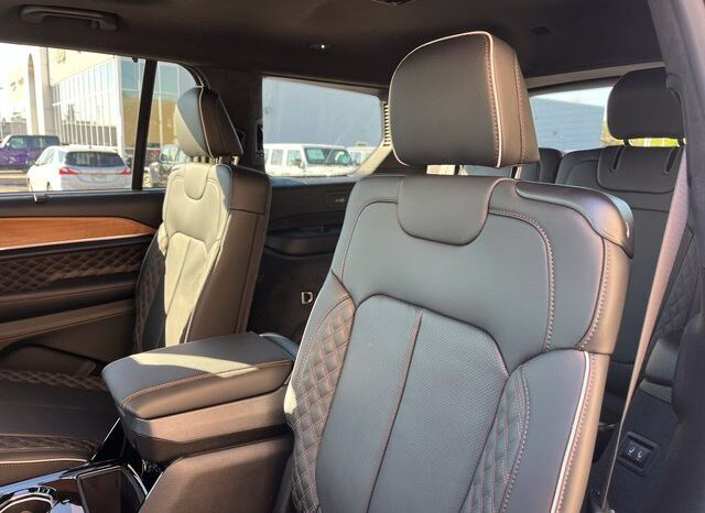 
								Jeep Grand Cherokee L full									