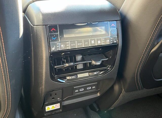 
								Jeep Grand Cherokee L full									