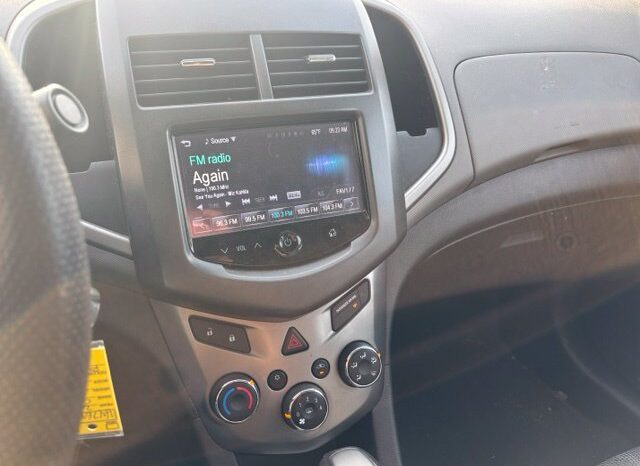 
								Chevrolet Sonic full									